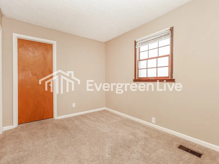 345 Shroyer Rd — Photo 11