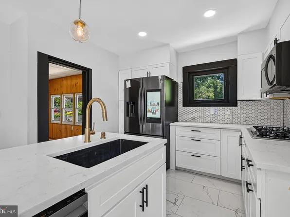 501 45th St, Baltimore, MD 21224