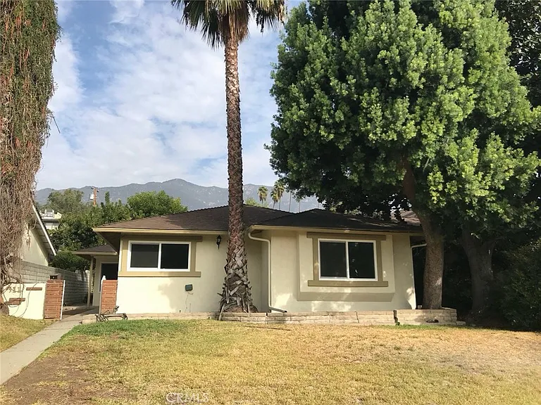 511 Mariposa Ave — Photo 1
