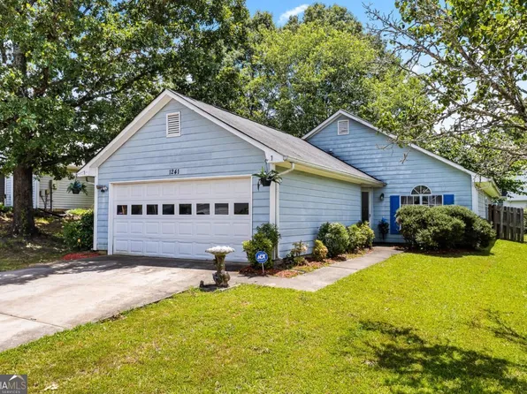 1241 Larkwood Dr, Jonesboro, GA 30238