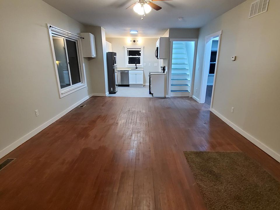 1st image of 1560 Pingree Ave