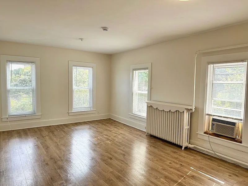 1 bed, 1.0 bath, 500 sqft, $1,275 — Photo 2