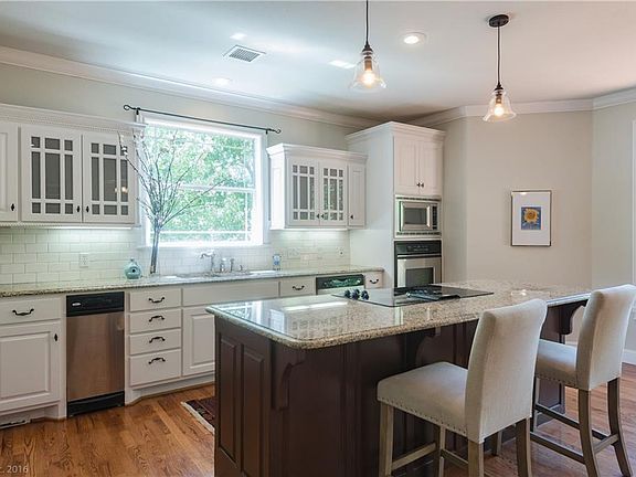 3rd image of 12151 Cody Cir