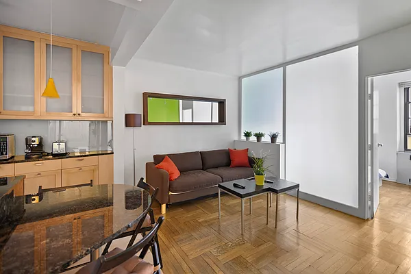 Rented by HomeDax Real Estate | media 1