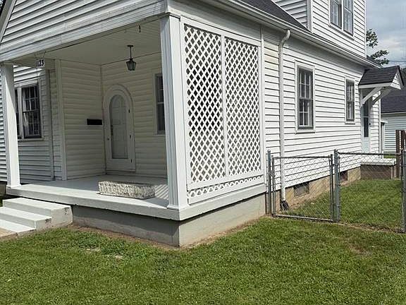 2nd image of 1123 W Parrish Ave