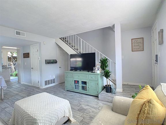 2nd image of 933 Greenfield Dr Unit H
