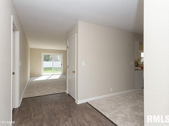 5th image of 3332 N Chestnut Ln