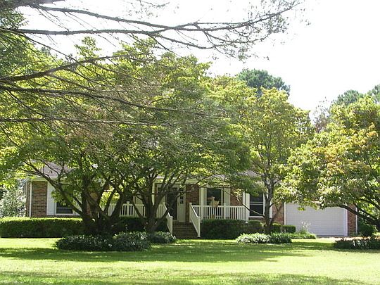 2nd image of 165 Cobbs Shores Dr