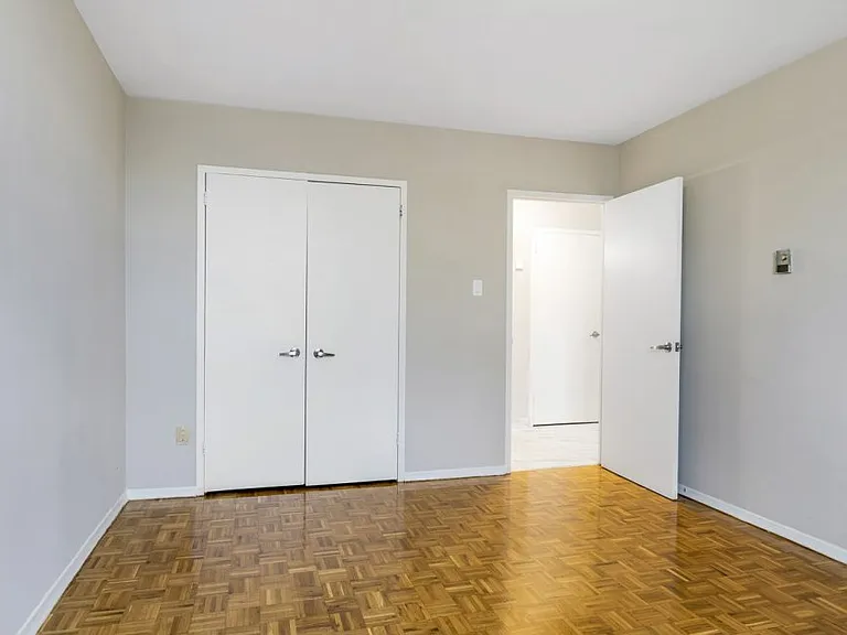 2250 Kennedy Rd — Photo 17