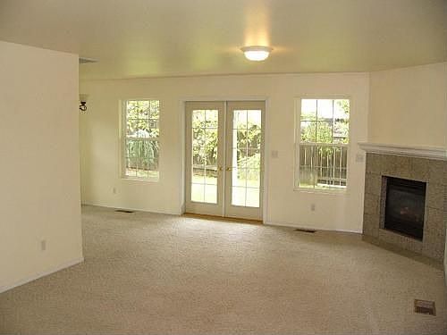 3rd image of 1262 Old Willow Ln