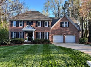 4714 Jamesford Dr, Jamestown, NC 27282