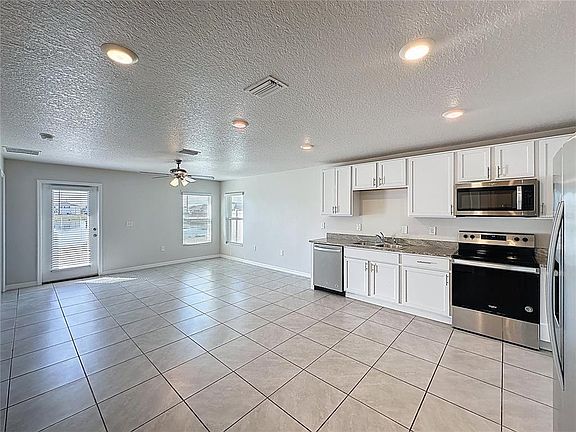 5th image of 12167 High Rock Way