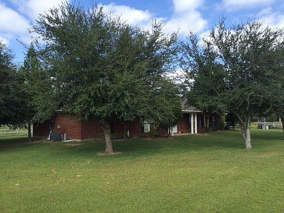 4th image of 28661 Three Mile Rd