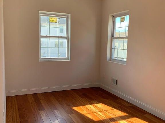 3rd image of 315 Swinton Ave #2