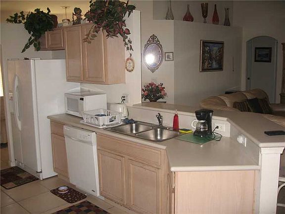 5th image of 2072 SW Gailwood St