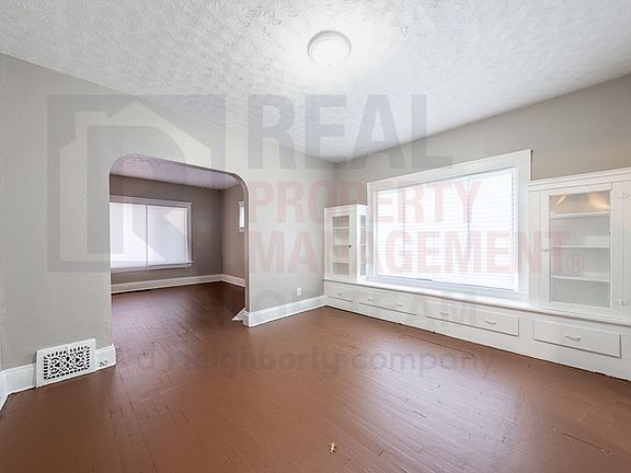 4th image of 11702-11704 Saywell Ave #1