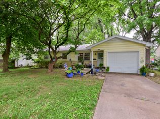 1939 S Roanoke Avenue, Springfield, MO 65807