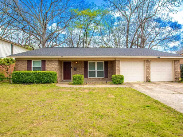 35 Bradford Dr, Little Rock, AR 72227