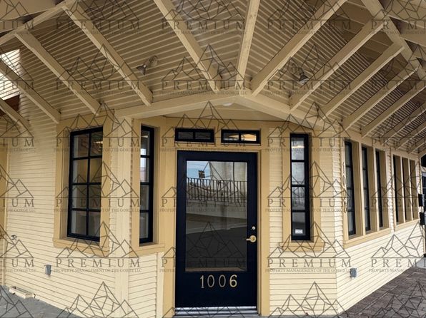 1006 E 2nd St #2