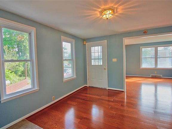 4th image of 618 W Manlius St