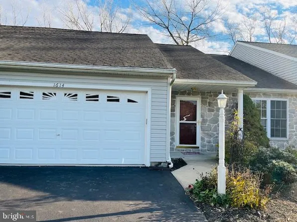 1614 Berry Dr #L-0048, Lebanon, PA 17046