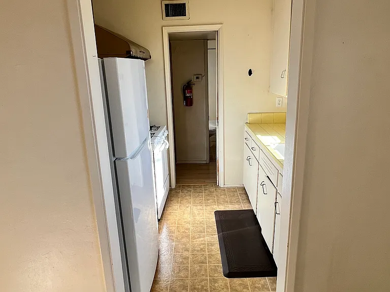 4425 N 8th Ave #8 — Photo 11