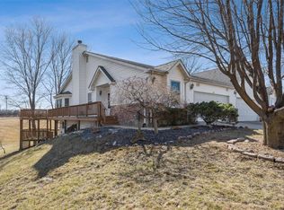 1300 Eagles Way Ct, Hazelwood, MO 63042