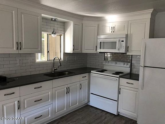 2nd image of 46 Elda Ln