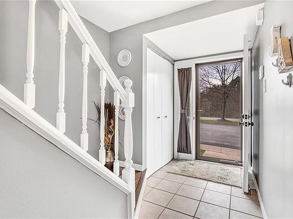 2nd image of 129 Parkwood Dr