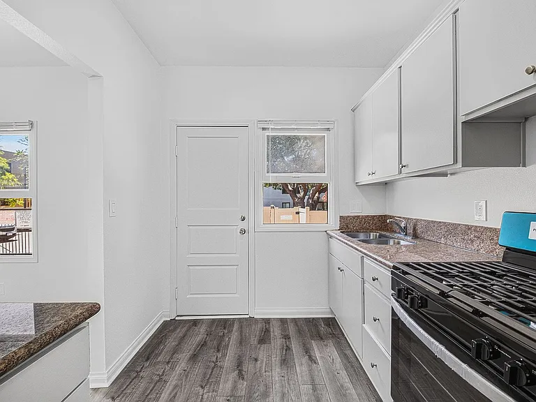 526 Magnolia Avenue — Photo 34