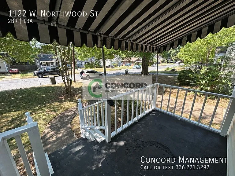 1122 W Northwood St — Photo 2