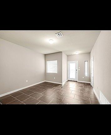3rd image of 13941 Lago Vista Ave