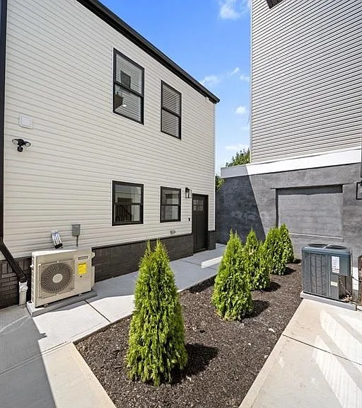 27 Graham St #3 — Photo 17