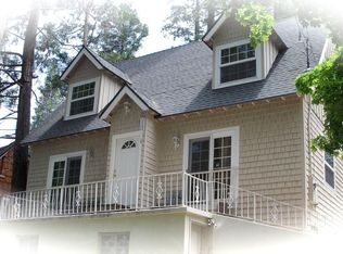 27848 Lakes Edge Rd, Lake Arrowhead, CA 92352