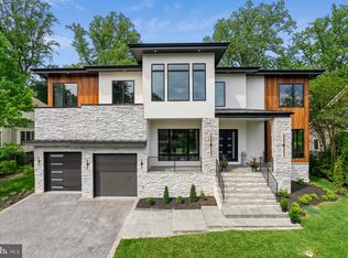 7102 Capitol View Dr, McLean, VA 22101