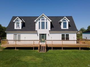 6066 Marsh Rd, Cottrellville, MI 48039