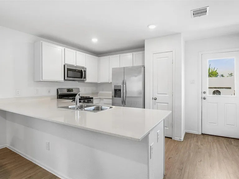 9311 Sierra Point Way — Photo 8