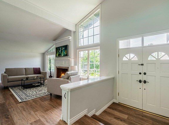 3078 W Sierra Dr Westlake