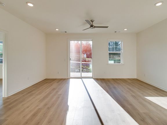 2nd image of 559 Byres Ct Lot 15B