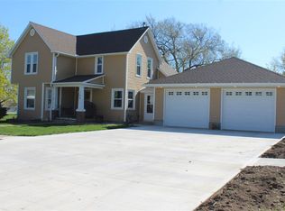 106 N 5th St, Humphrey, NE 68642