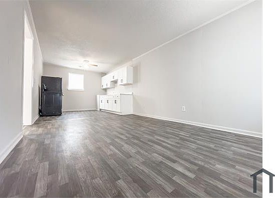 1st image of 1815 Sumner Ave #24