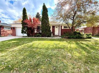 16766 Sprenger Ave, Eastpointe, MI 48021