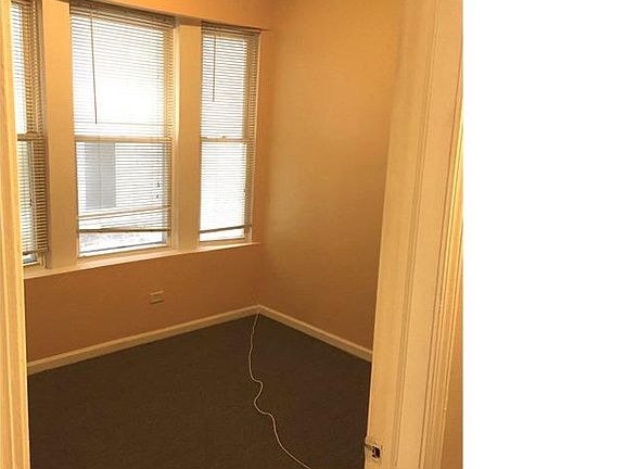 5th image of 1123 S Sacramento Blvd #1
