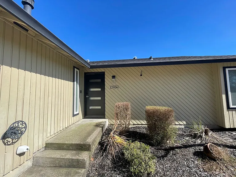 12956 SE 126th Ave — Photo 3