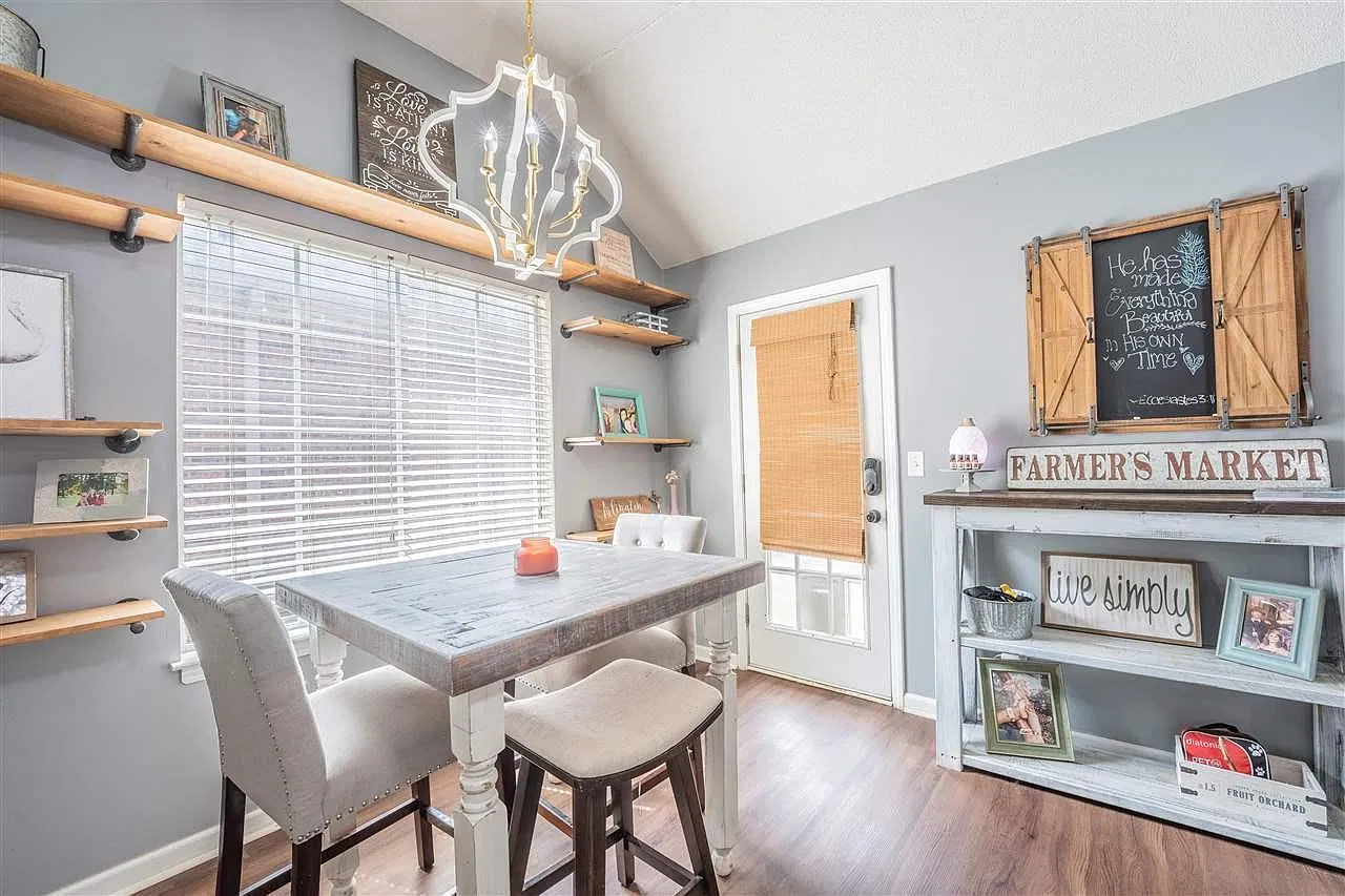 3 bed, 1400 sqft, $1,995 — Photo 4