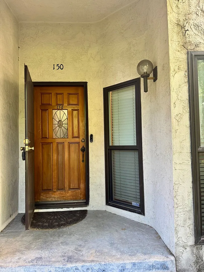 2 Bedroom, 2 Bath Condo — Photo 4
