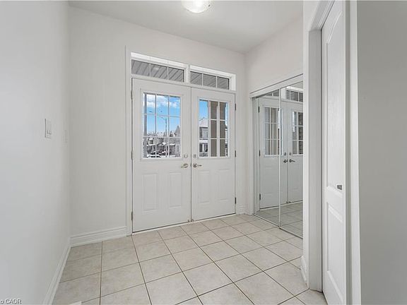 4th image of 20 Vaughn Dr