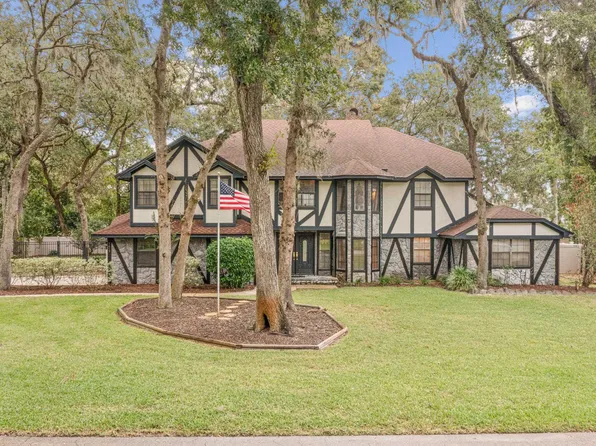 1415 Indian Woods Dr, Neptune Beach, FL 32266