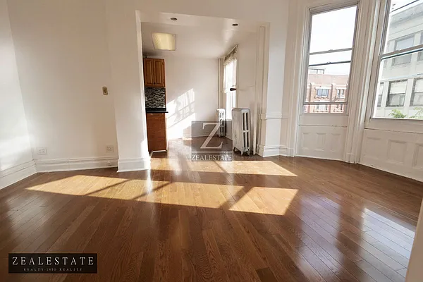 Rented by ZealEstate Group Inc | media 22