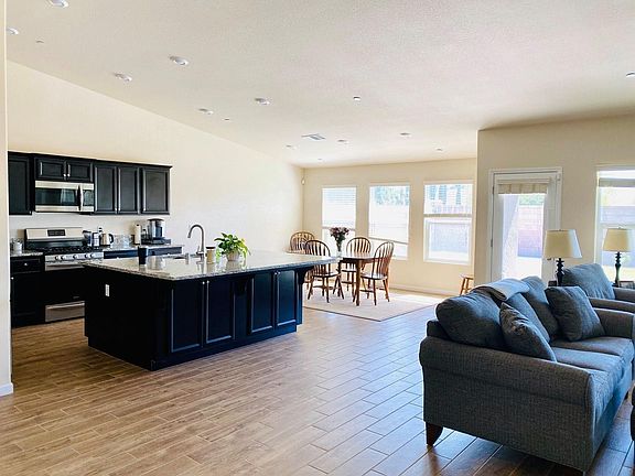 4th image of 2065 Madeline Dr